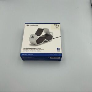 Sony PlayStation Dual‎ Charger - White and Black